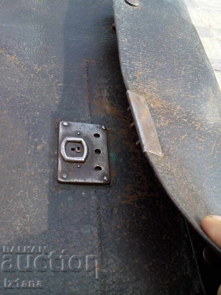 Аукцион Старинна кожена чанта Аукцион Старинна кожена чанта