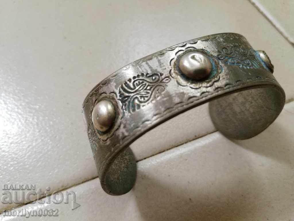 Auction Renaissance silver bracelet, jewelry, jewelry, necklace, ring Auction Renaissance silver bracelet, jewelry, jewelry, necklace, ring