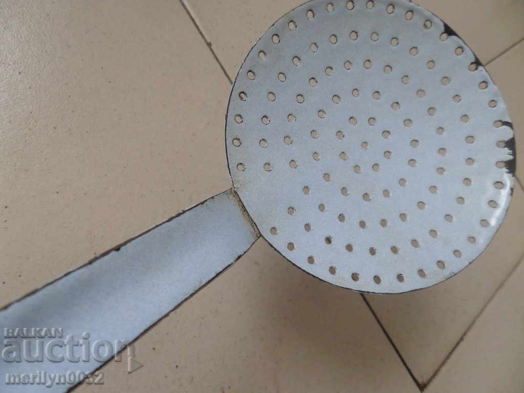 Delivery of Old grateful spoon with enamel, wounded socialist, Bulgaria Delivery of Old grateful spoon with enamel, wounded socialist, Bulgaria