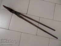 Clești vechi de fierar, fier forjat, unealtă