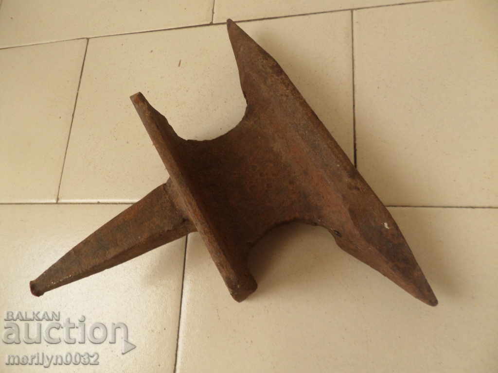 An old anvil, a forging tool, a tool with price 89.00 BGN | € 45.50 An old anvil, a forging tool, a tool with price 89.00 BGN | € 45.50