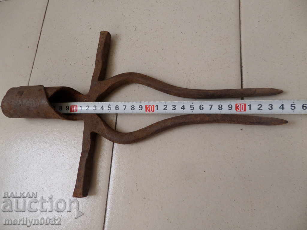 Delivery of Old twin forged, villa, wrought iron Delivery of Old twin forged, villa, wrought iron