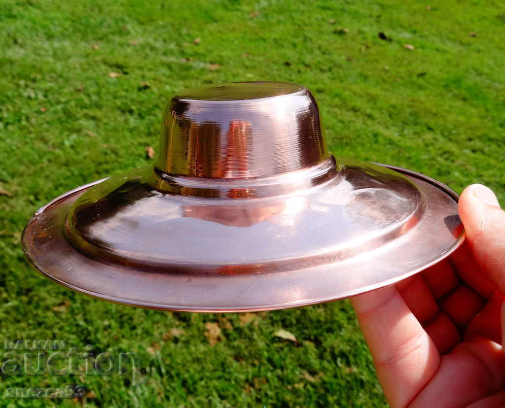 Παράδοση Χαραγμένο χάλκινο κηροπήγιο, μπάρμπεκιου