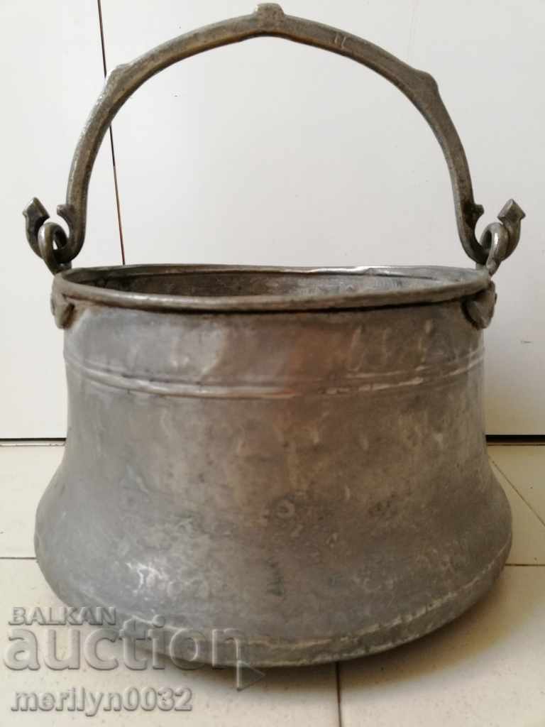 Tinned boiler, baker, water tank, copper copper pot with price 69.00 BGN | € 35.28 Tinned boiler, baker, water tank, copper copper pot with price 69.00 BGN | € 35.28