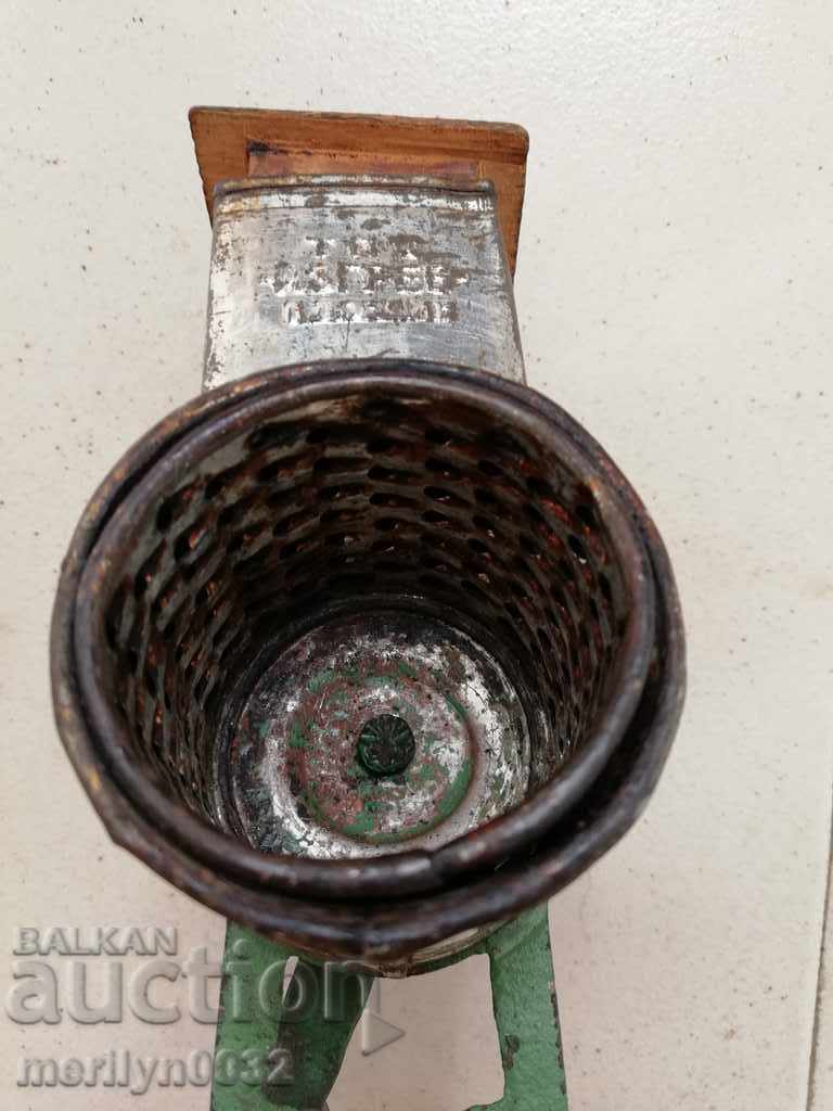 Auction Machine for grinding fruit nuts, grinder, mill, salt Auction Machine for grinding fruit nuts, grinder, mill, salt