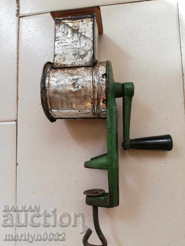 Machine for grinding fruit nuts, grinder, mill, salt - 5 Machine for grinding fruit nuts, grinder, mill, salt - 5