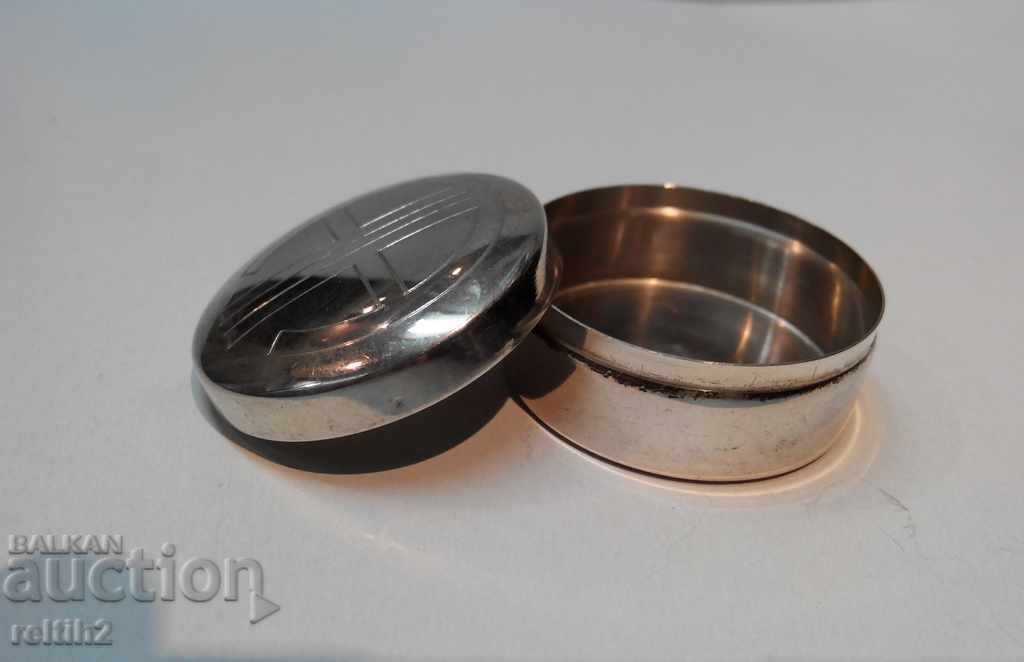 Delivery of Silver pill box Delivery of Silver pill box