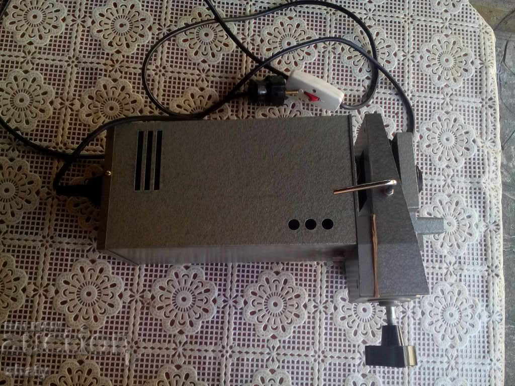 Old Camera for Slides with price 50.00 BGN | € 25.56 Old Camera for Slides with price 50.00 BGN | € 25.56