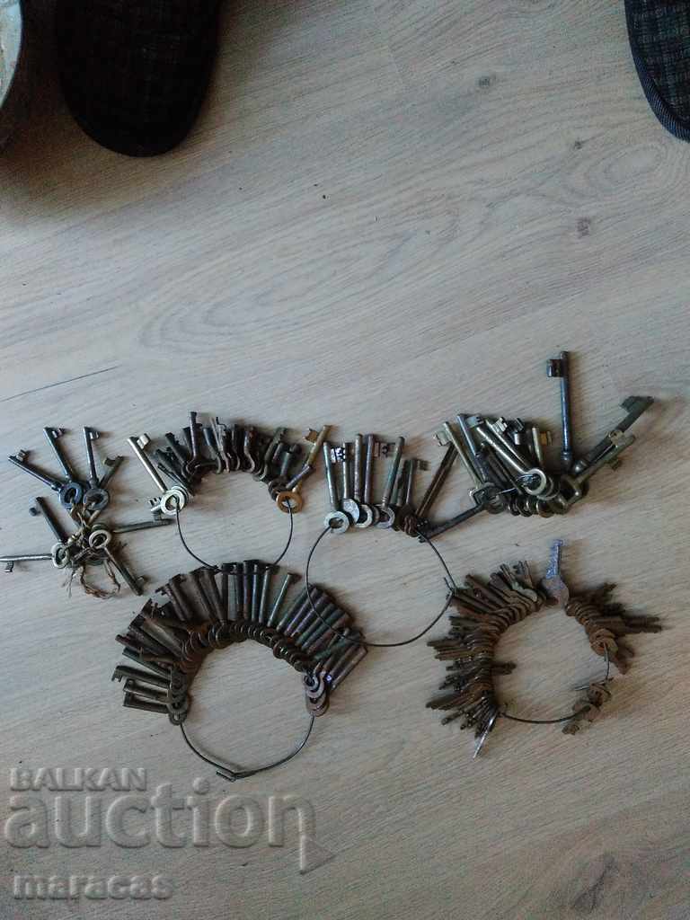 O mulțime de chei vechi
