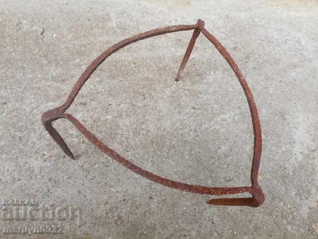 An old forged sage, fireplace, grill, wrought iron wrought iron with price 32.00 BGN | € 16.36 An old forged sage, fireplace, grill, wrought iron wrought iron with price 32.00 BGN | € 16.36