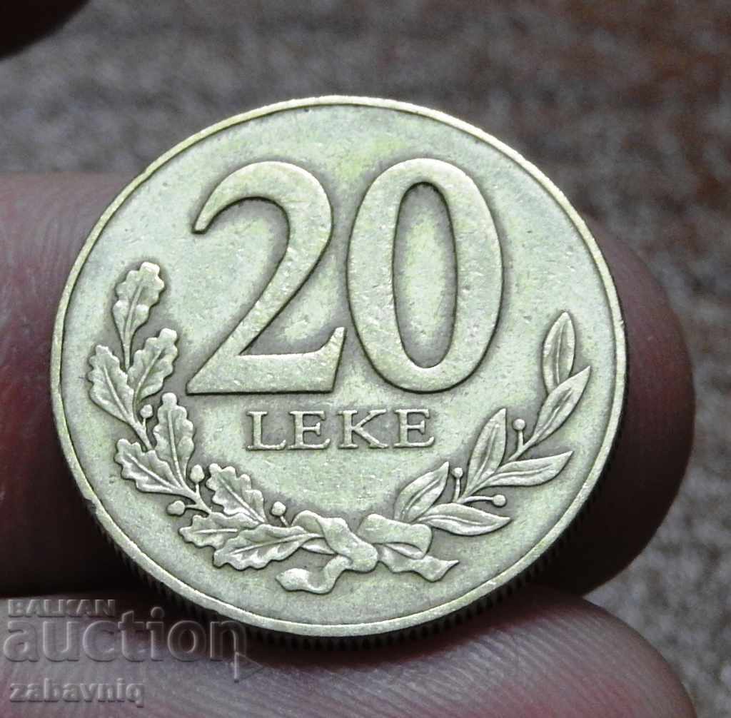 20 ελαφρύς Αλβανία 2000