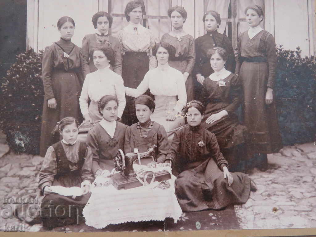 OLD PHOTO - CARDBOARD - LARGE with price 29.99 BGN | € 15.33 OLD PHOTO - CARDBOARD - LARGE with price 29.99 BGN | € 15.33