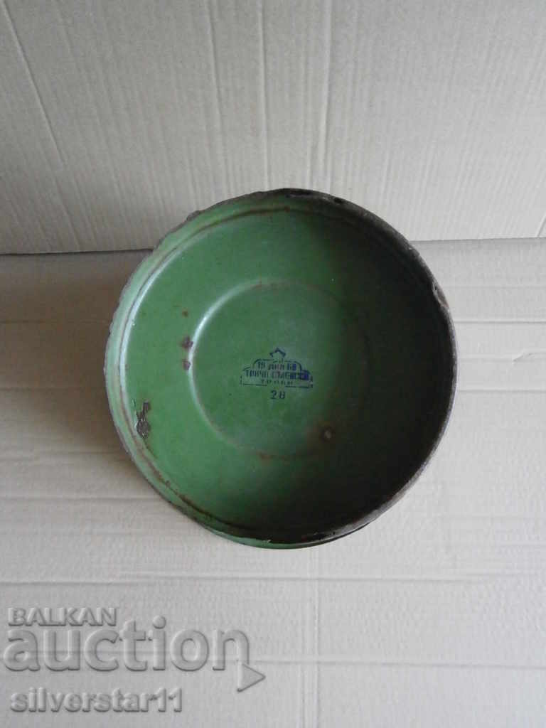 a larger, old enameled bucket - 7