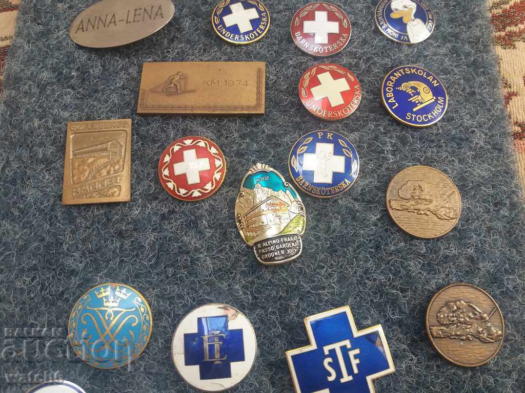 Lot of old badges and plaques - Red Cross with price 130.00 BGN | € 66.47 Lot of old badges and plaques - Red Cross with price 130.00 BGN | € 66.47