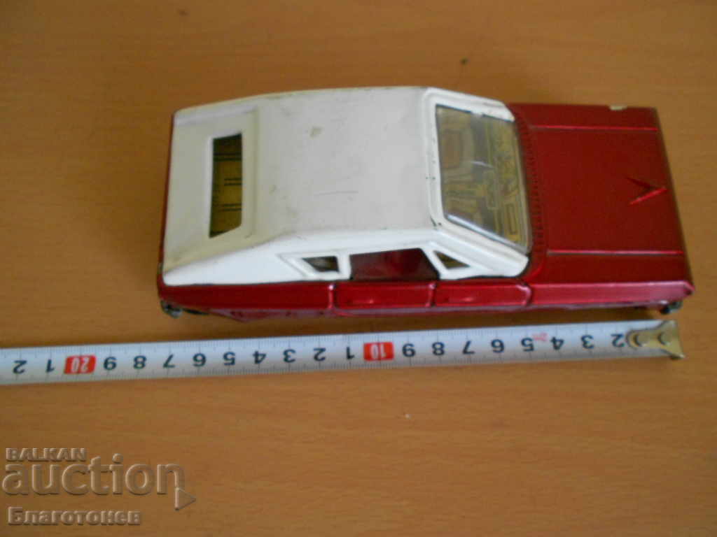 An old tin car - 5 An old tin car - 5