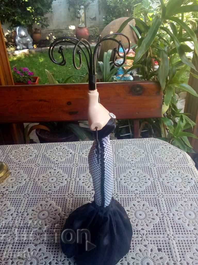 Jewelery stand. with price 20.00 BGN | € 10.23