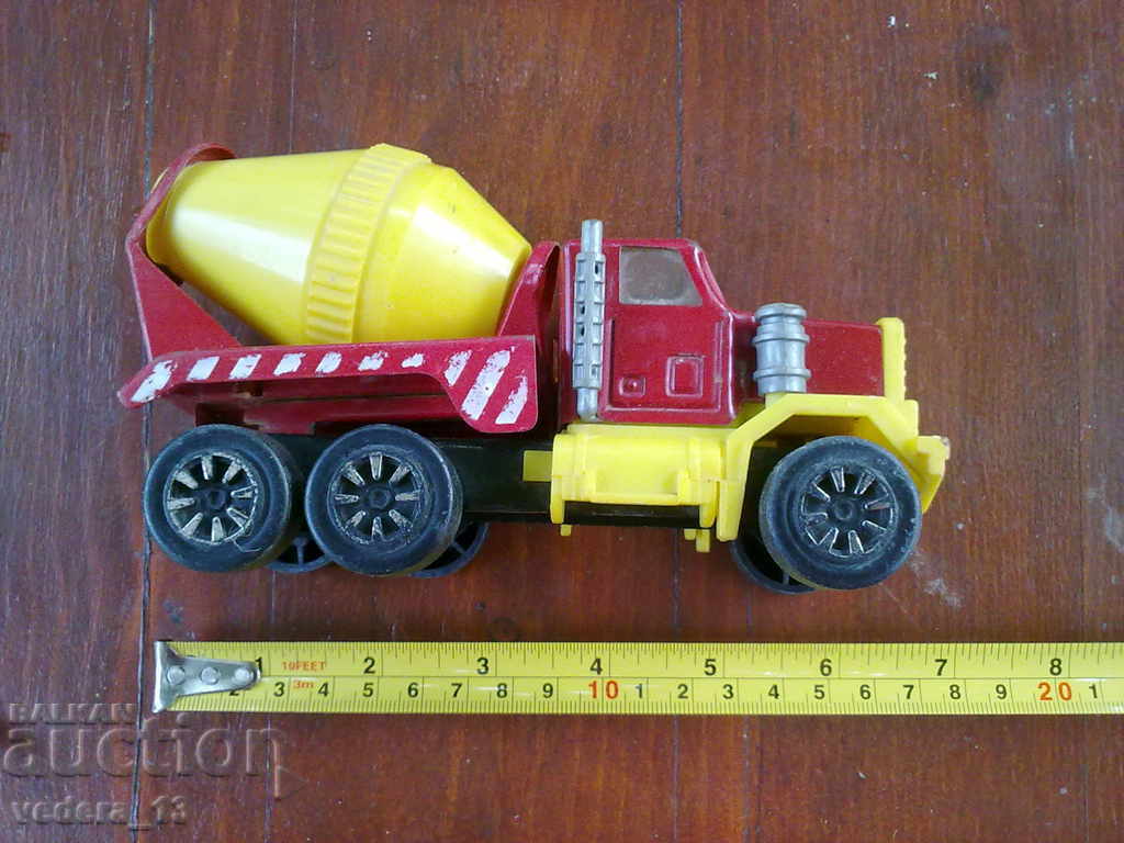 OLD LAMINATED TOYOTA with price 25.00 BGN | € 12.78 OLD LAMINATED TOYOTA with price 25.00 BGN | € 12.78