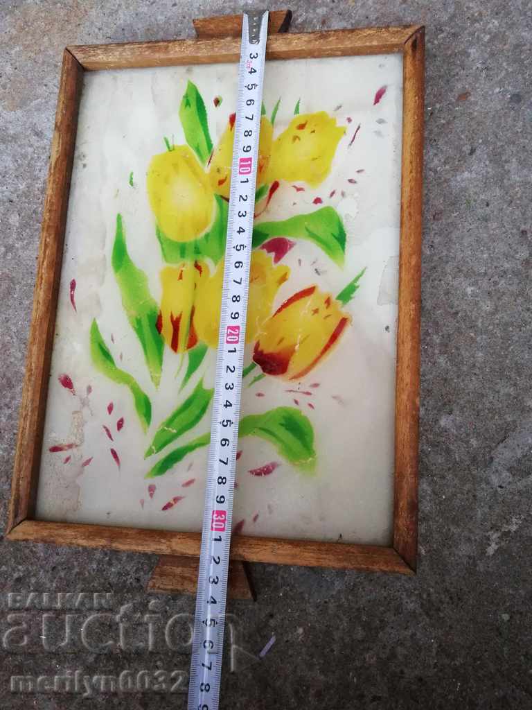 Delivery of An old decorated wooden tray Delivery of An old decorated wooden tray