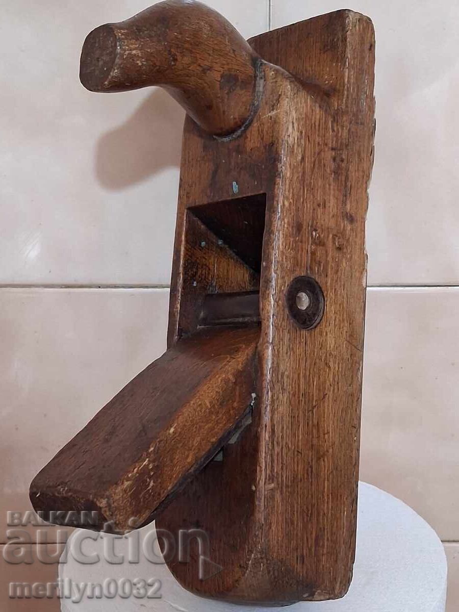 Rindeau antic pentru prelucrarea lemnului