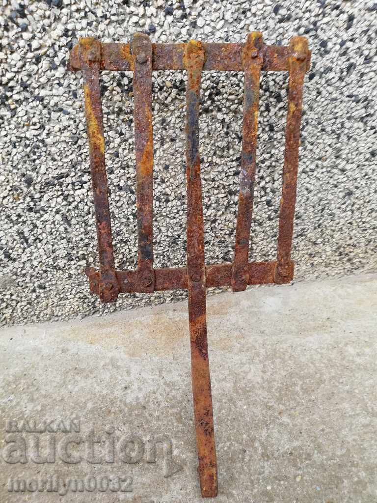 An old hand-forged grill, a steak, wrought iron with price 43.00 BGN | € 21.99 An old hand-forged grill, a steak, wrought iron with price 43.00 BGN | € 21.99