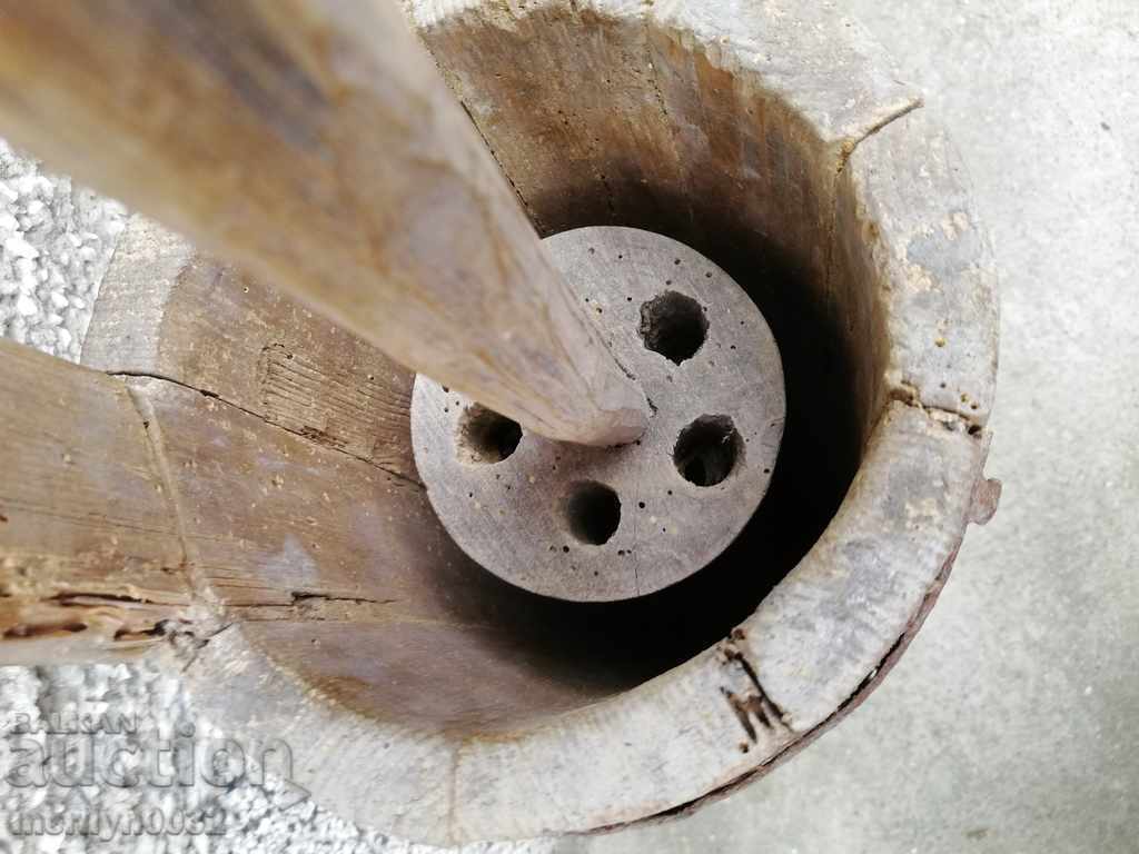 Licitație Piston pentru baterea ulei, lemn, lemn