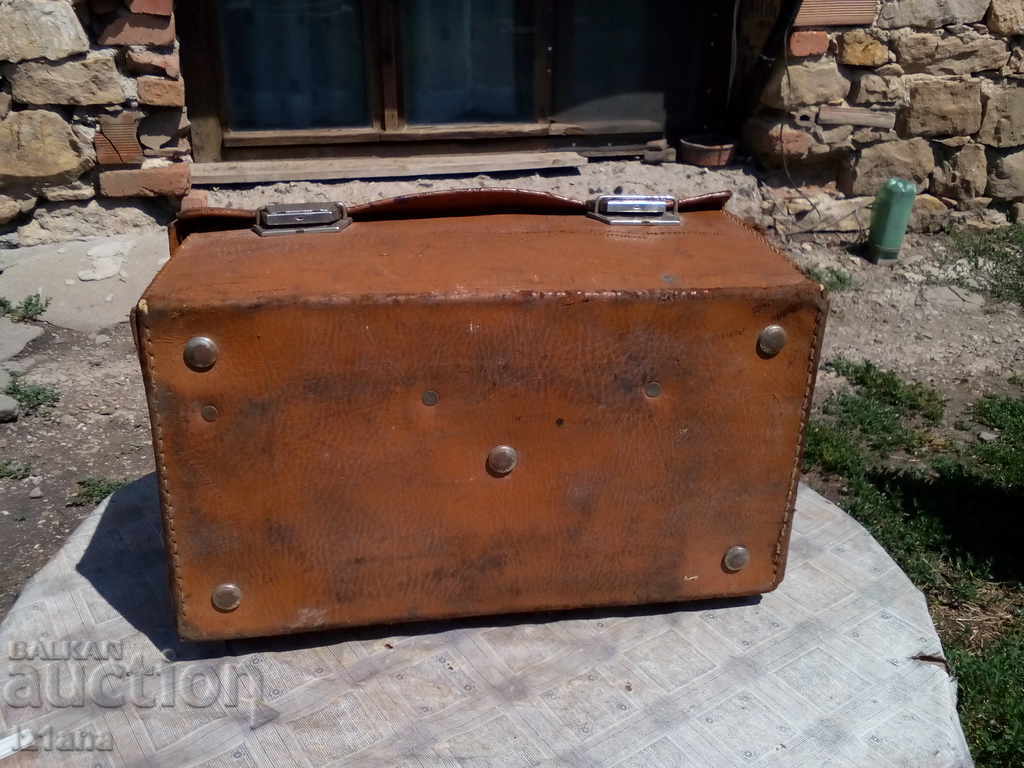 Old doctor bag - 6 Old doctor bag - 6