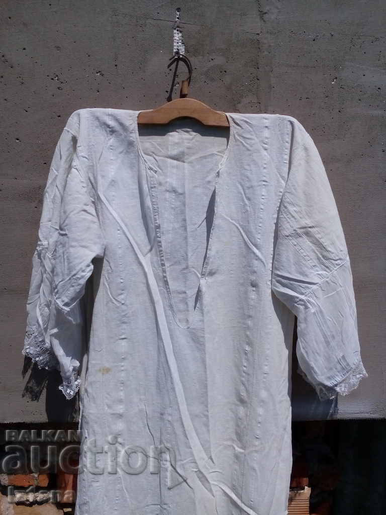 Αρχαία γυναικεία πουκάμισα Kennaire με τιμή 70.00 BGN | € 35.79