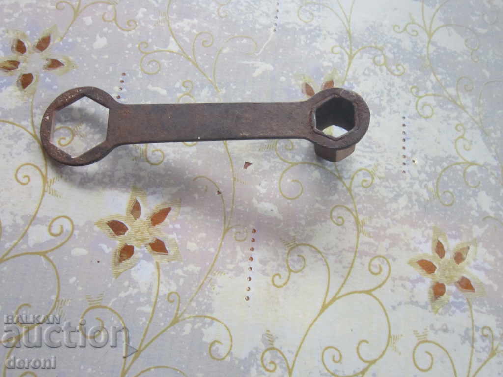Old zip motorcycle wrench with price 15.00 BGN | € 7.67 Old zip motorcycle wrench with price 15.00 BGN | € 7.67