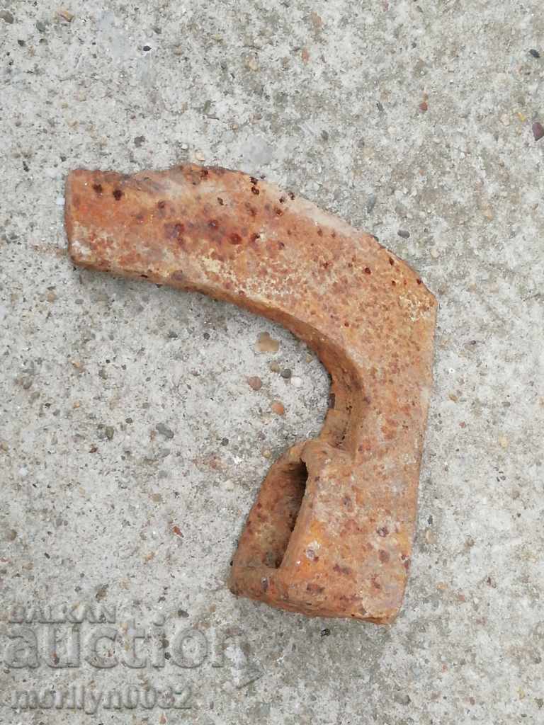 Delivery of Old ax torpedo saber hat without gland Delivery of Old ax torpedo saber hat without gland