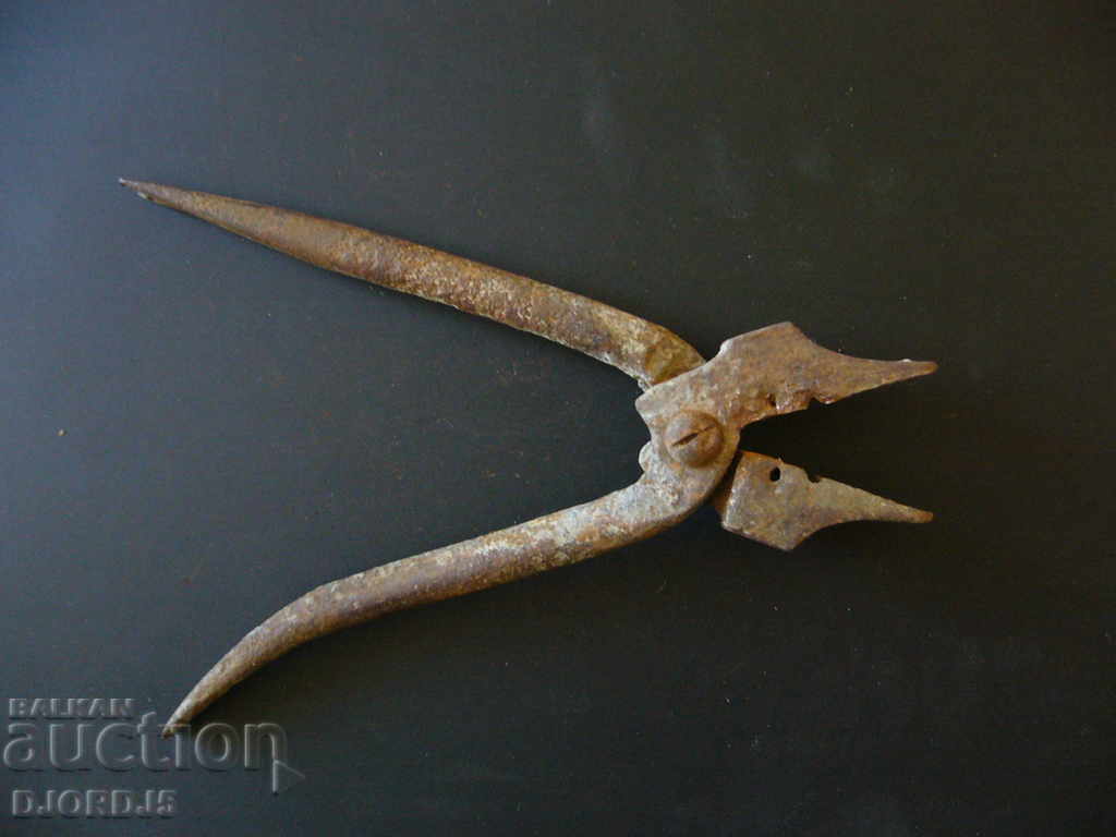 Old German military pliers with price 12.00 BGN | € 6.14 Old German military pliers with price 12.00 BGN | € 6.14