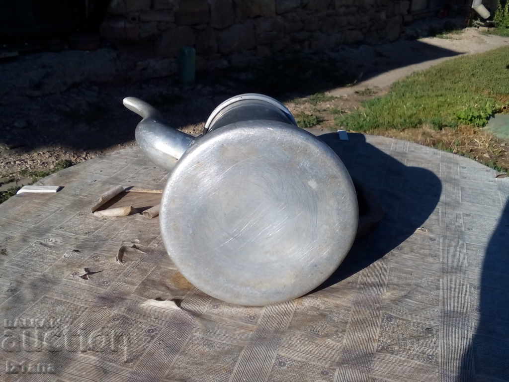 Old aluminum teapot - 7