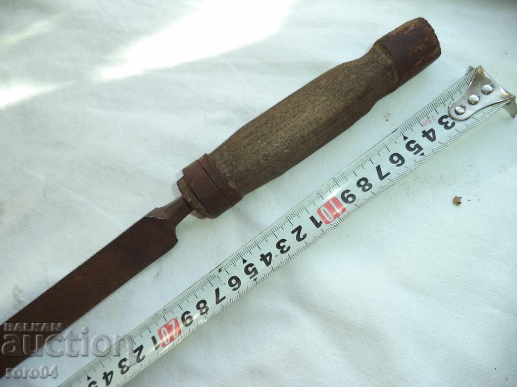 Auction HUGE STAR PILA Auction HUGE STAR PILA