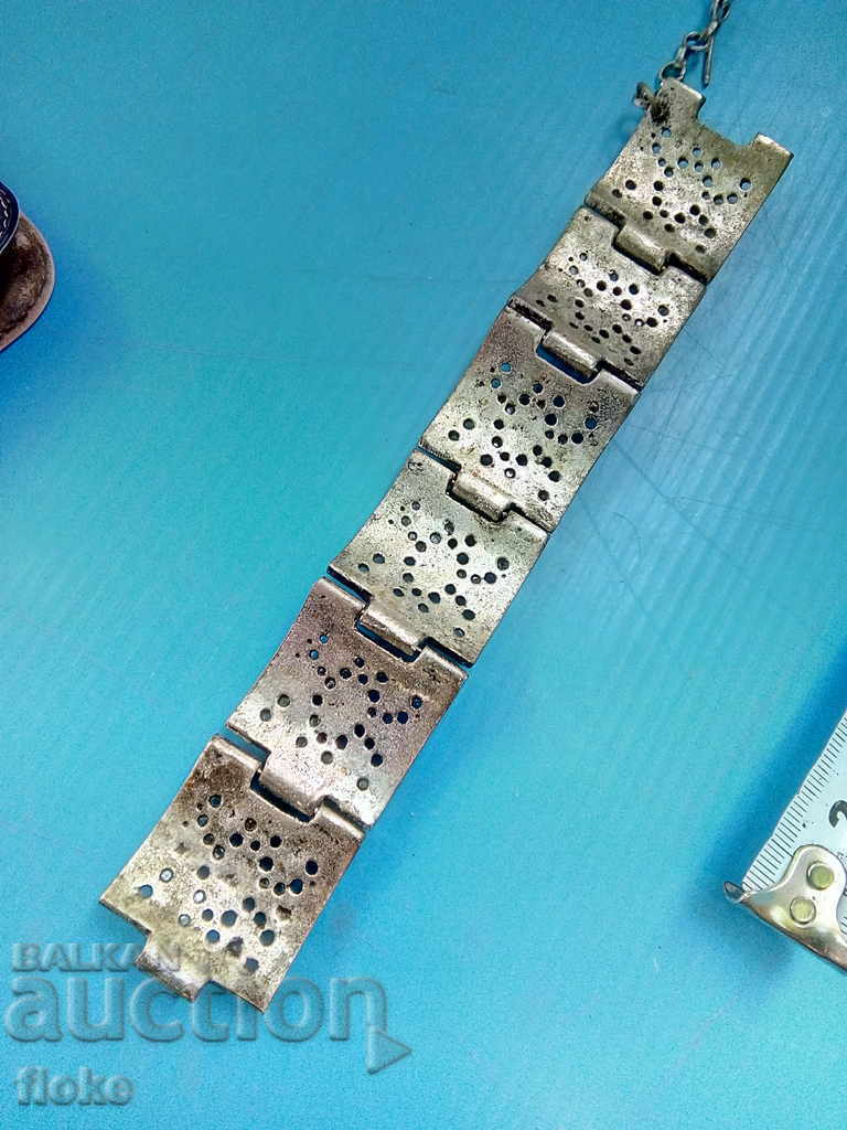 Delivery of Old bronze bracelet Delivery of Old bronze bracelet