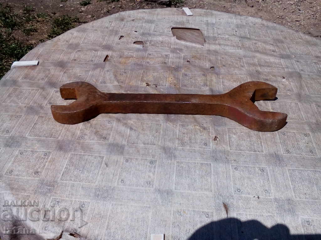 Auction  An old wrench
