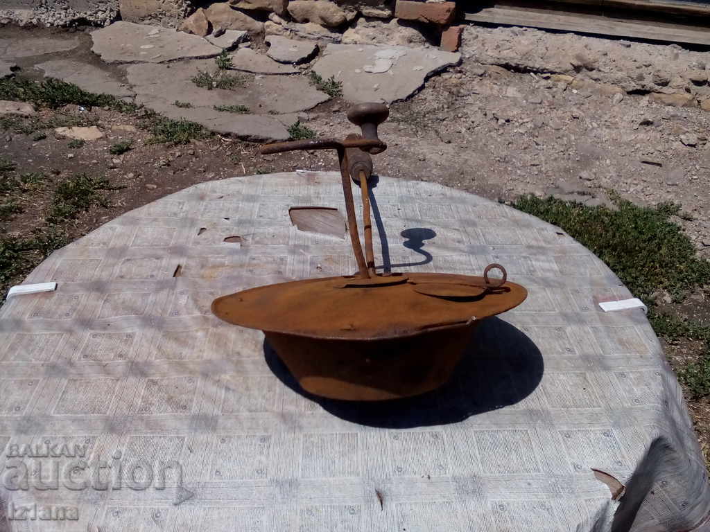 An old appliance with price 60.00 BGN | € 30.68 An old appliance with price 60.00 BGN | € 30.68