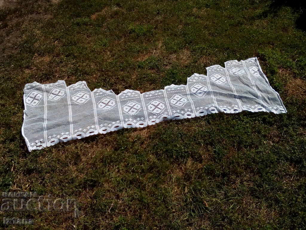Auction  Old lace for a curtain