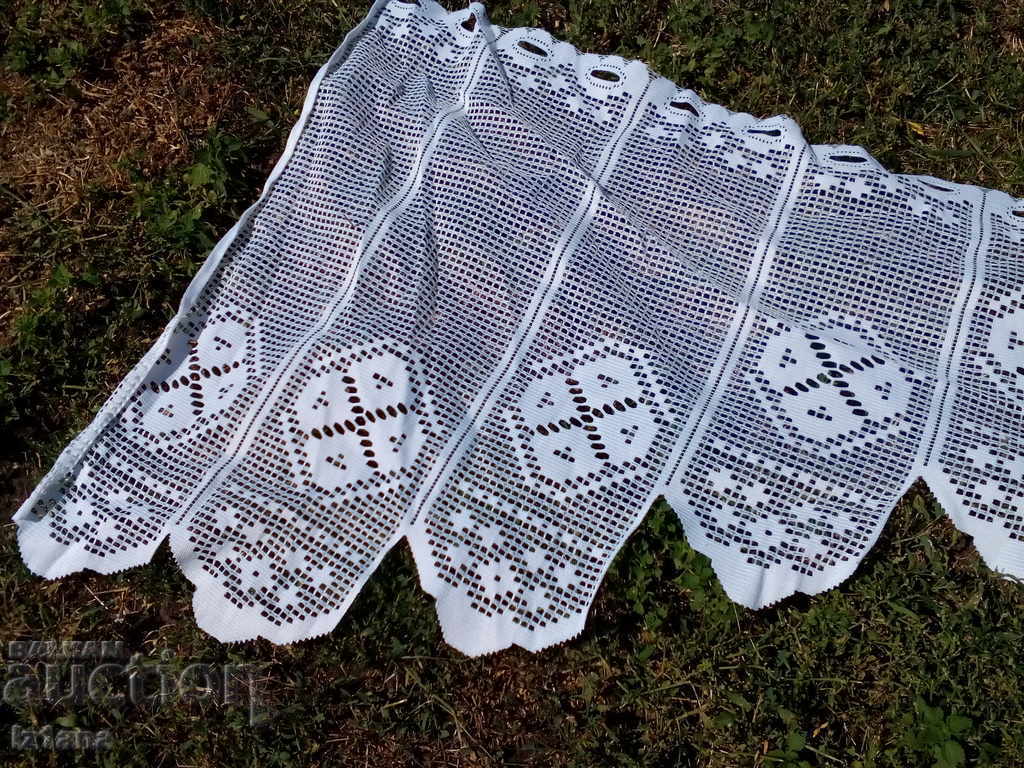Old lace for a curtain - 6