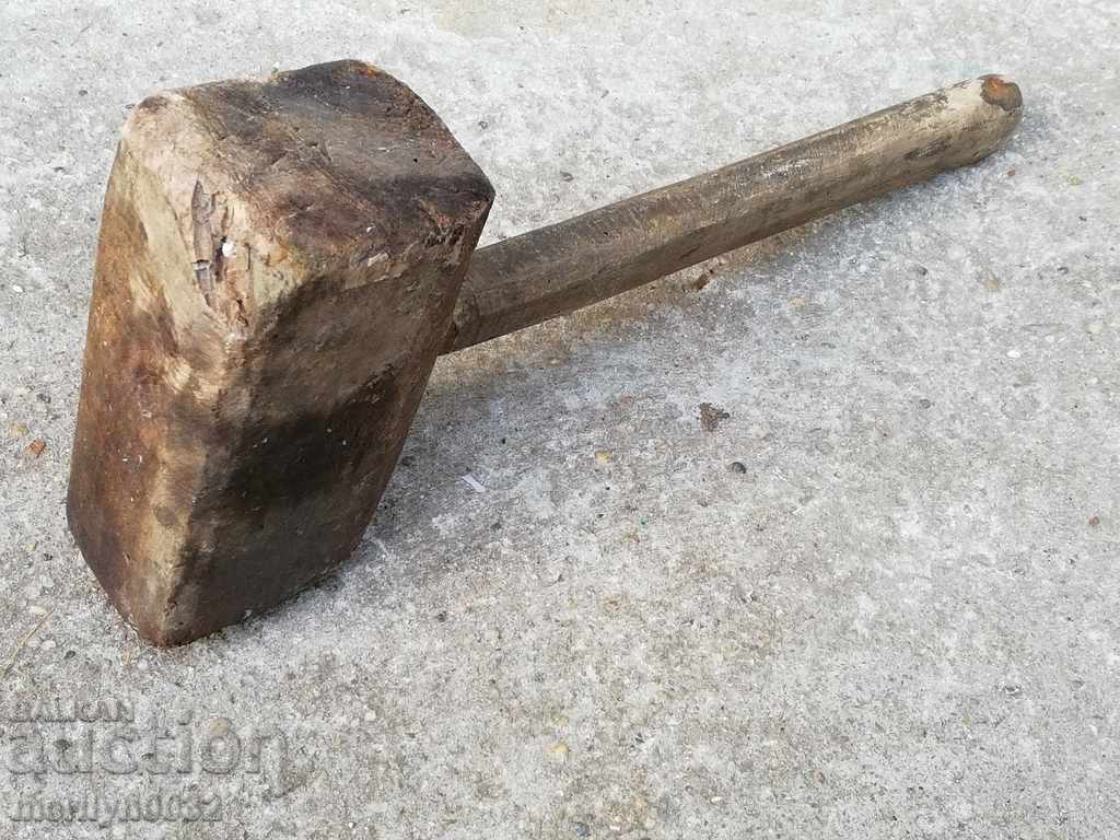 Delivery of Old wooden wood hammer hammer tool