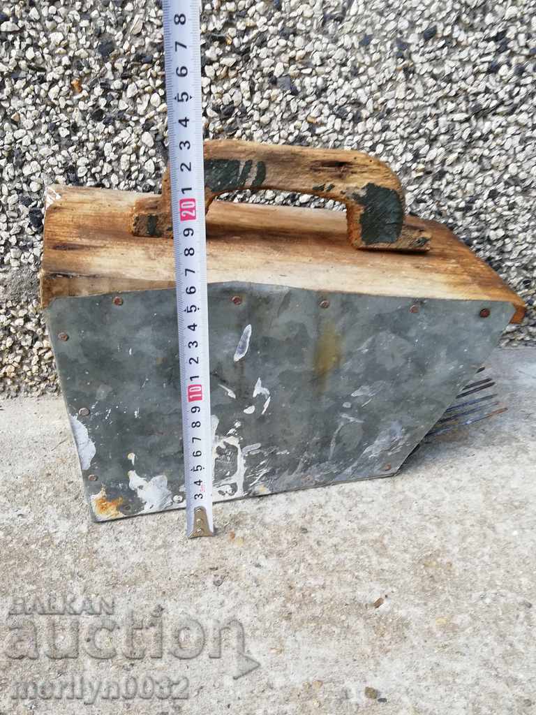 Courtyard for collecting chamomile wooden chamomile with price 32.00 BGN | € 16.36