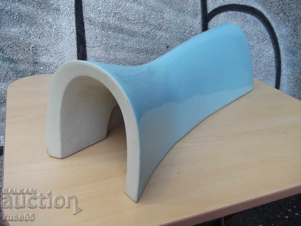 Console blue new for sink with price 25.00 BGN | € 12.78 Console blue new for sink with price 25.00 BGN | € 12.78