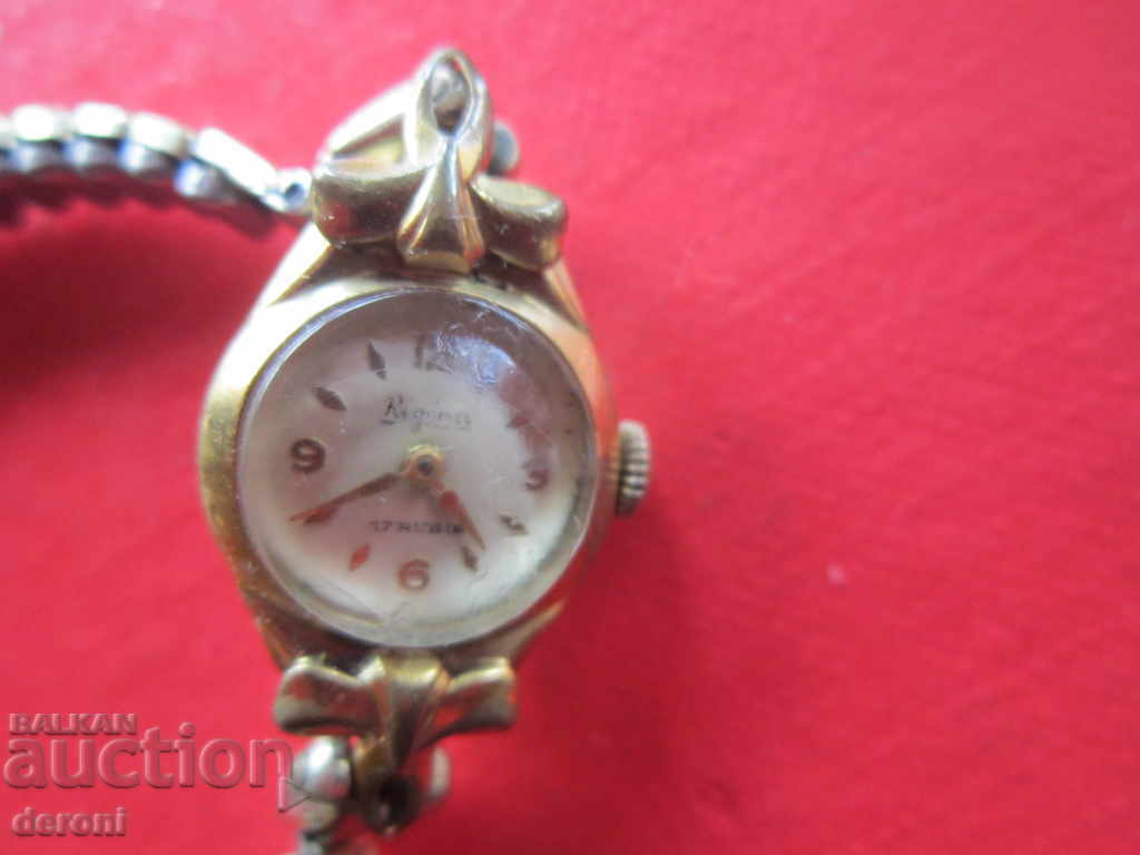 Дамски позлатен часовник Regina с веришка с цена 40.00 лв. | € 20.45