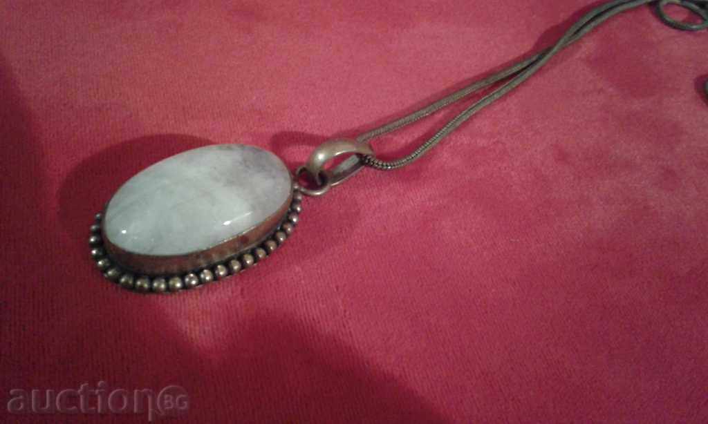 Auction  Necklace with lunar stone