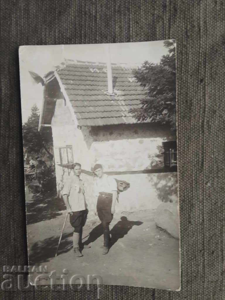 Tourists in front of the hut
