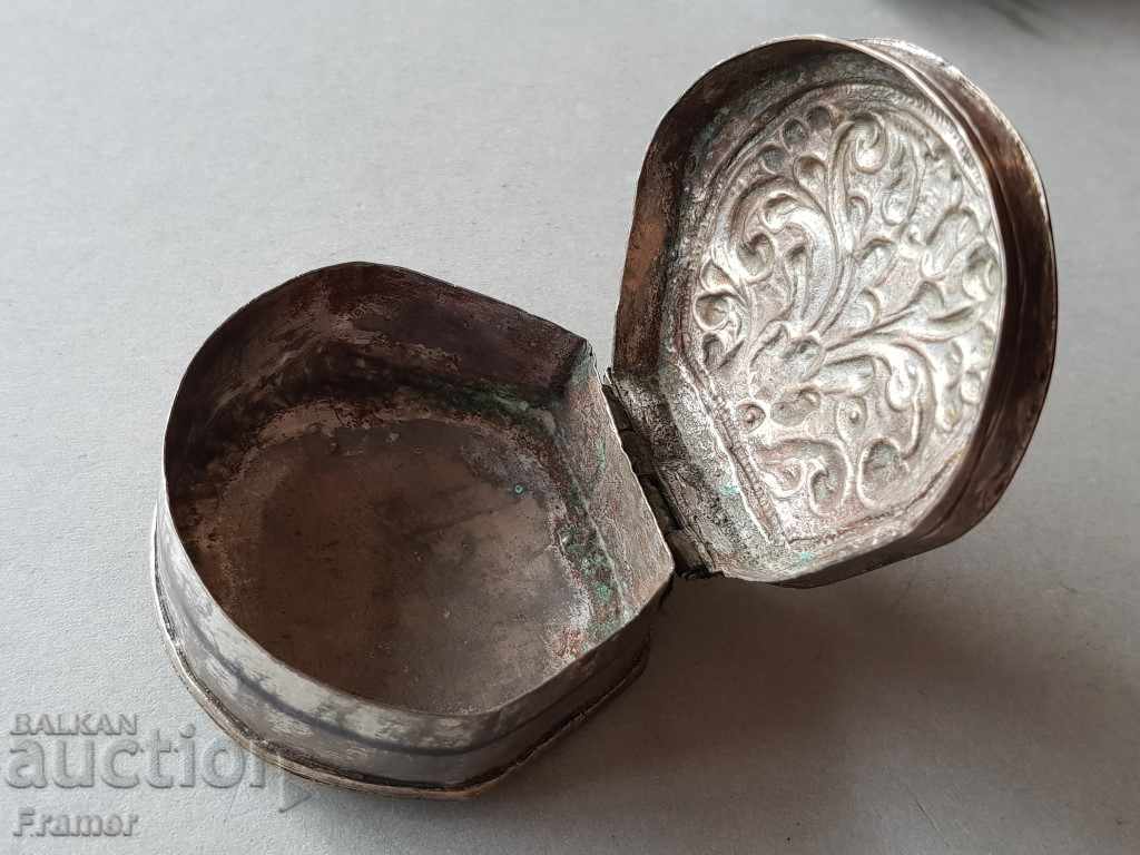 Box for enfion resin opium dragees BULGARIA SILVER XIX CENT 3 - 5 Box for enfion resin opium dragees BULGARIA SILVER XIX CENT 3 - 5