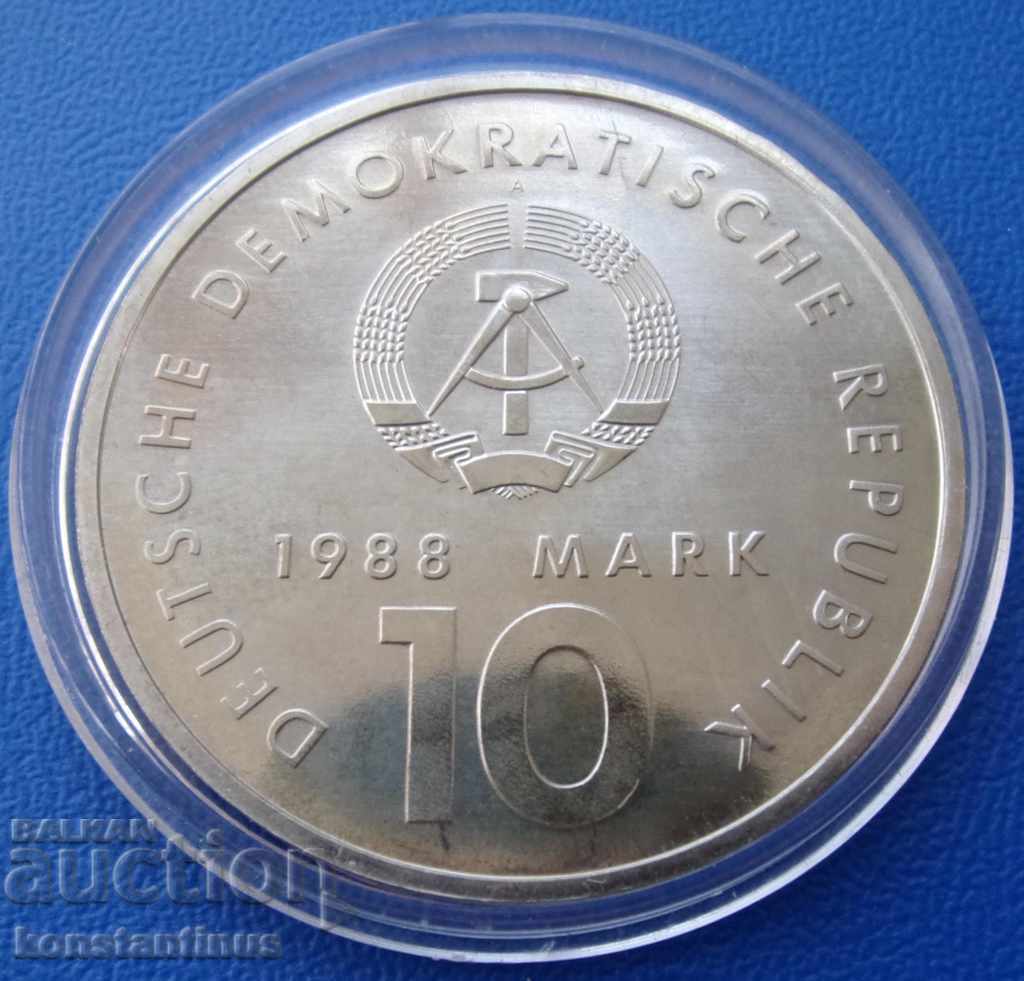DDR 10 Mar 1988 UNC cu preț € 7.67 | 15.00 BGN