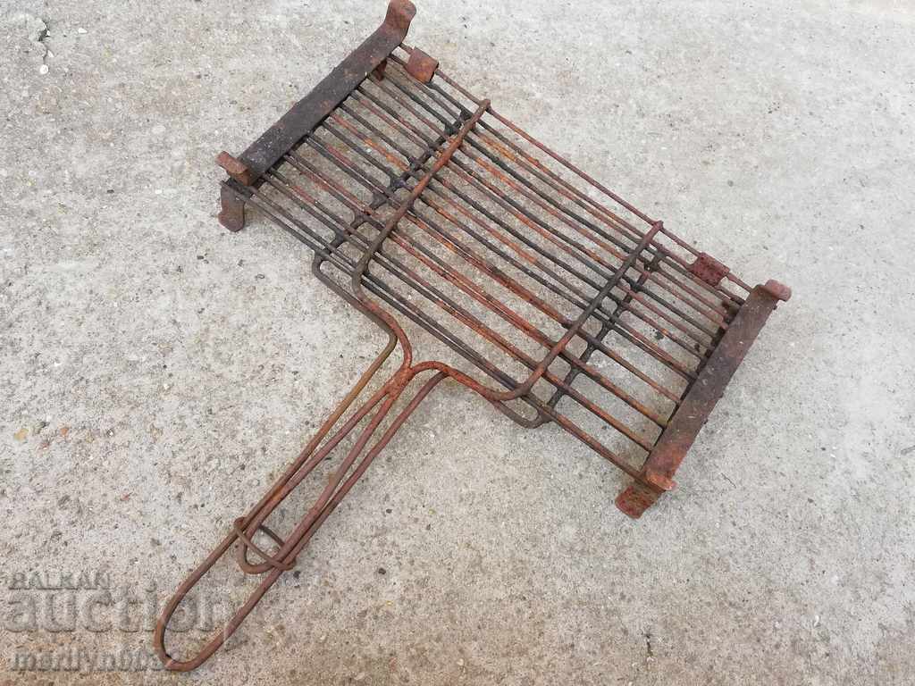 Grătar vechi, cotlet, fier forjat