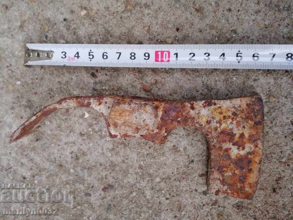 Auction An old ax, a hatchet, a pickup torpedo Auction An old ax, a hatchet, a pickup torpedo