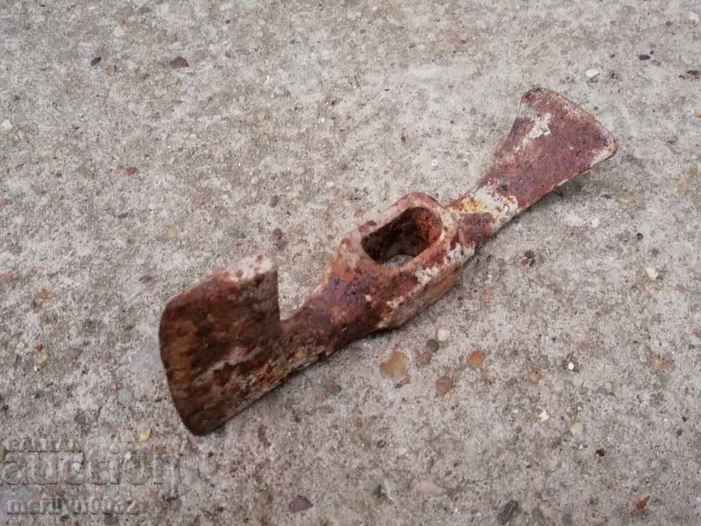 An old ax, a hatchet, a pickup torpedo - 6 An old ax, a hatchet, a pickup torpedo - 6