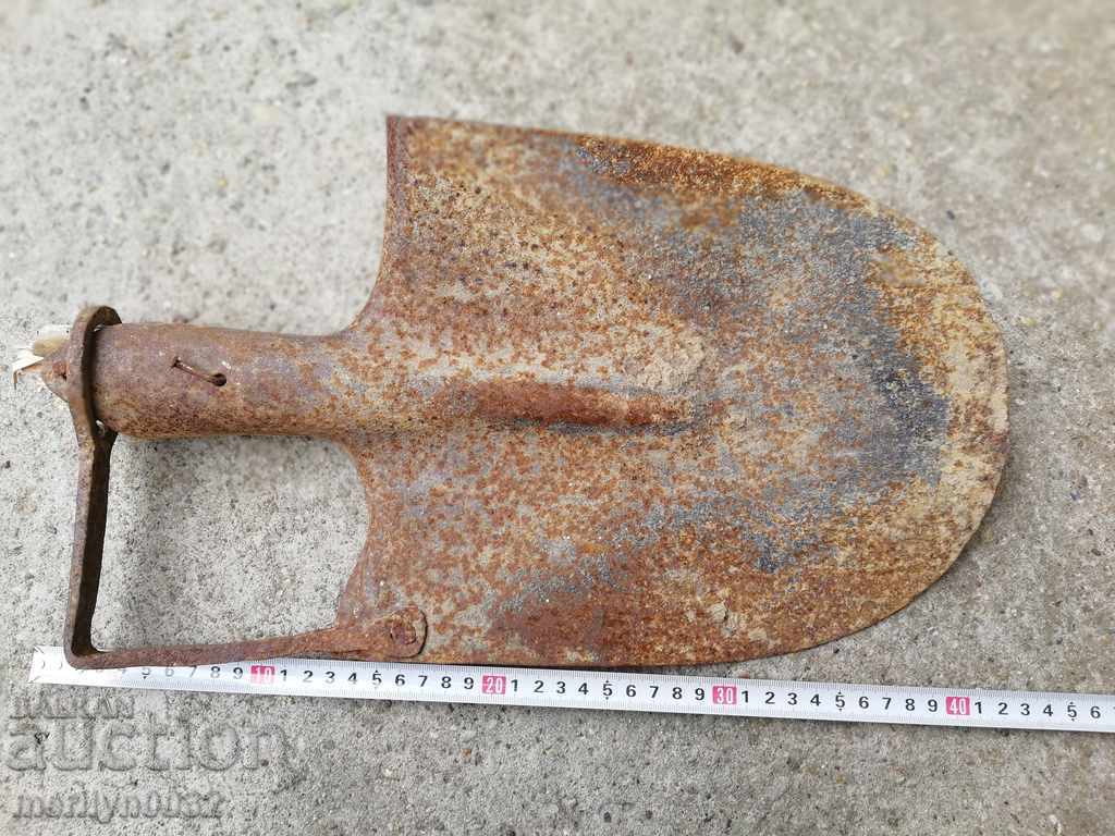 Δημοπρασία Παλιά φτυάρι, σφυρήλατο σίδερο Δημοπρασία Παλιά φτυάρι, σφυρήλατο σίδερο