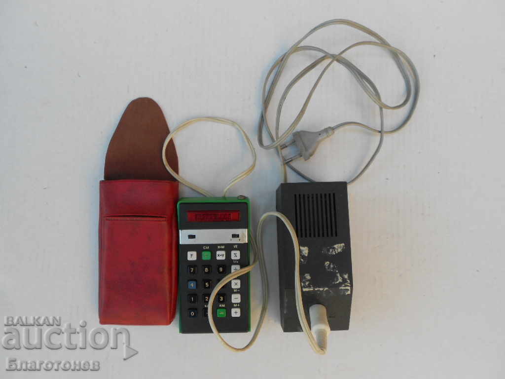 Delivery of Old electronic calculator Delivery of Old electronic calculator